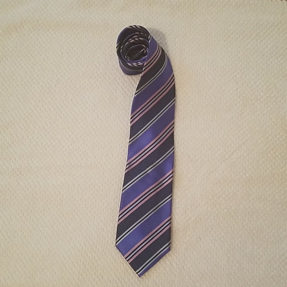 Banana Republic 100% Silk Tie. Brand NWOT.